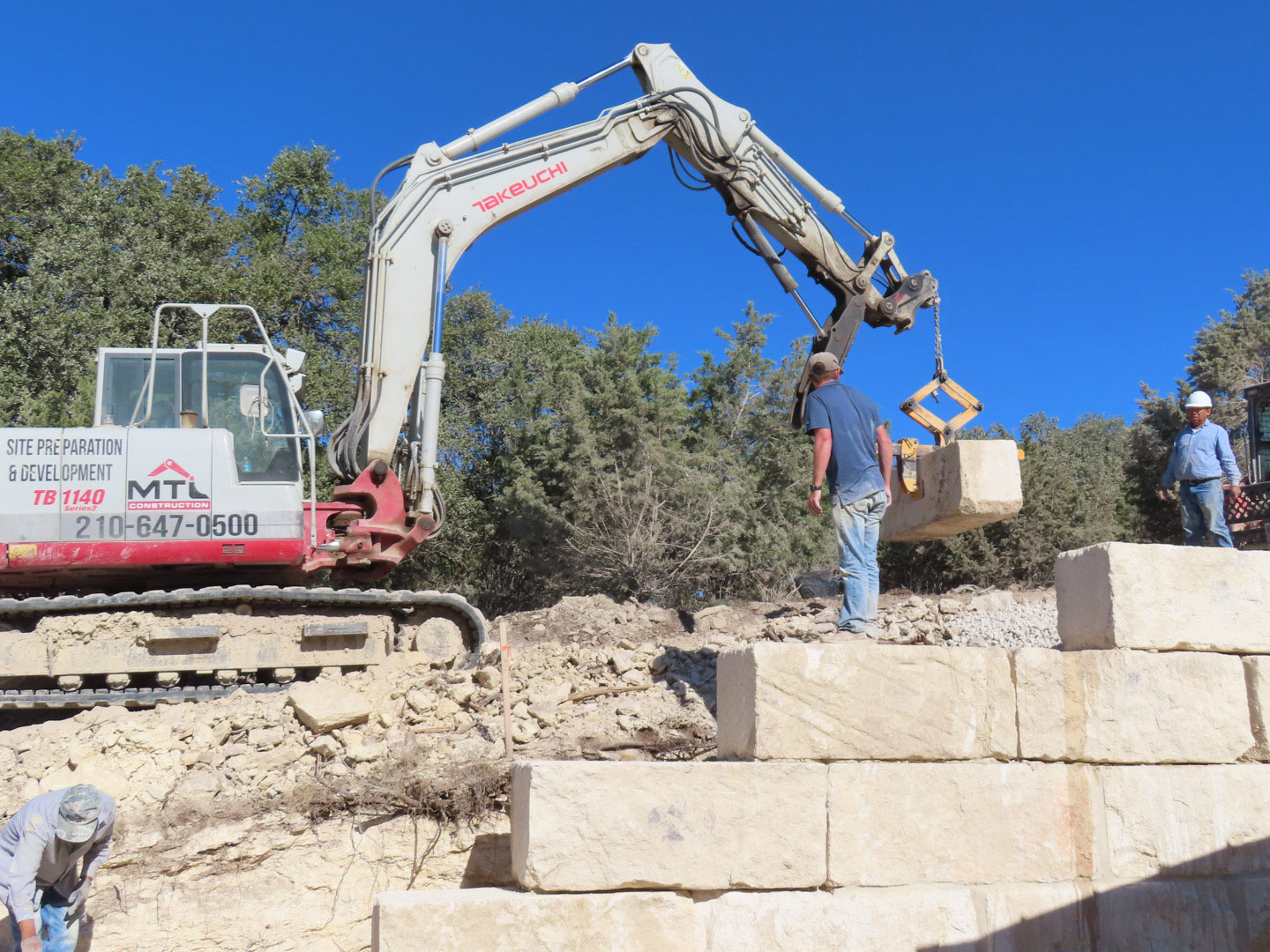 retaining-walls-installation